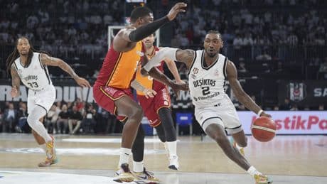 Basketbolda derbiyi Beşiktaş kazandı