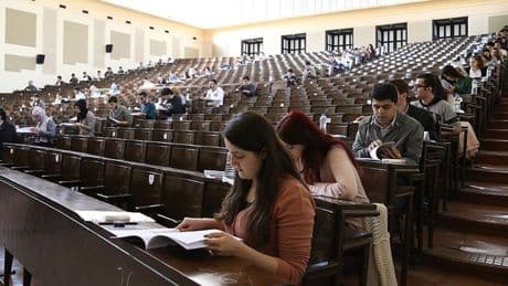 Hukuk fakültesi barajı yeniden değişti: YÖK Başkanı açıkladı