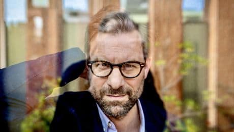 Nicolas Mathieu: “Más de 100.000 personas acabaron viviendo mi historia de amor como una telenovela”