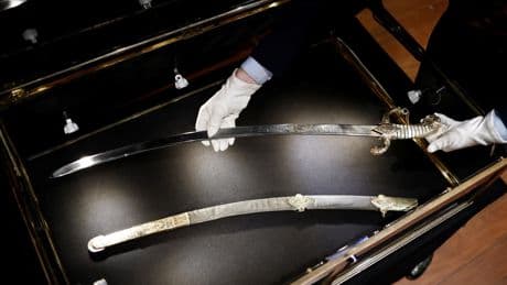 Un sabre de Napoléon à vendre aux enchères