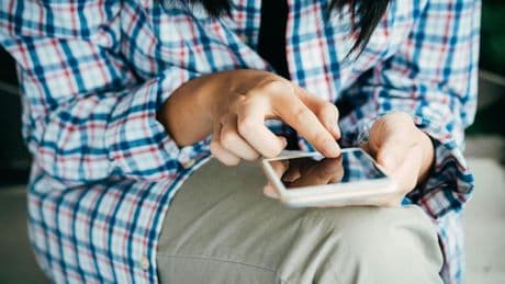 La estafa telefónica que aprovecha el apagón para conseguir tus datos bancarios y robarte dinero