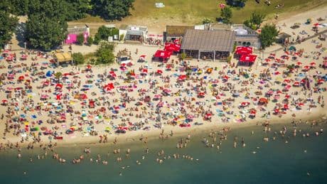 Köln: Beachclub "Monkey's Island" am Escher See soll 30.000 Euro zahlen