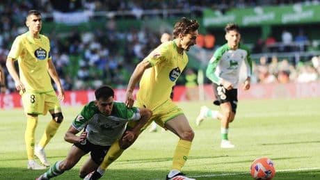 El Deportivo rescinde el contrato de Genreau