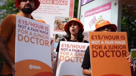 Starmer makes last-minute plea to avert doctors’ five-day walkout