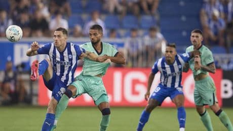 Tenaglia rescata un sufrido triunfo para el Alavés ante el Levante