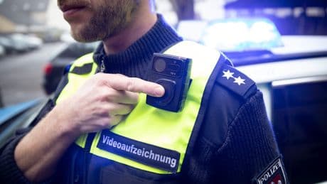 Niedersachsen will besser schützen - Kamera läuft beim Waffeneinsatz