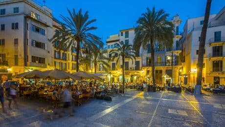 Despair in Spain as empty restaurants beg for tourists with sales 50% down