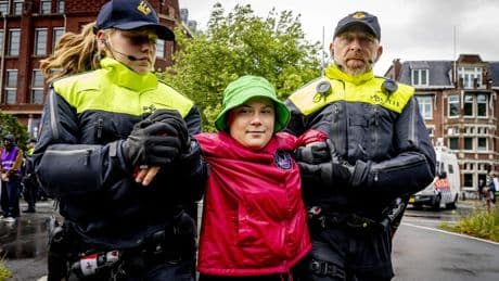 ’Demonstratierecht aan banden’