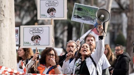 Los médicos consideran "insuficientes" los cambios introducidos por Sanidad en el borrador del Estatuto Marco