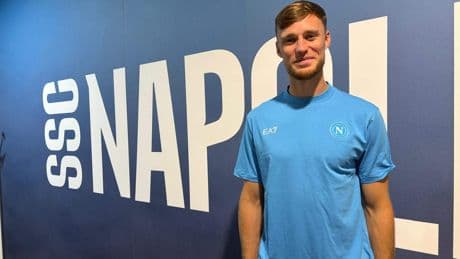 Droom van Sam Beukema (27) loopt uit de klauwen bij voetbalmaf Napoli: ’Fans gooien zich gewoon voor de auto’