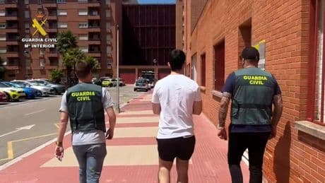 Dos detenidos por difundir vídeos y fotos íntimos de hasta 50 mujeres, amigas y exparejas