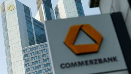 Commerzbank supera le aspettative: utile trimestrale a 834 milioni di euro