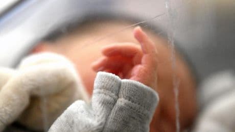 Prénoms les plus donnés : Jade et Louis sur le podium, Louise et Gabriel toujours en tête