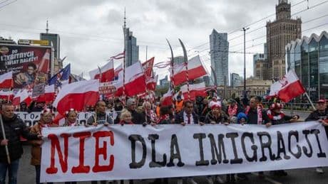 Pologne : des milliers de personnes manifestent à Varsovie « contre l’immigration illégale » à une semaine de l’élection présidentielle
