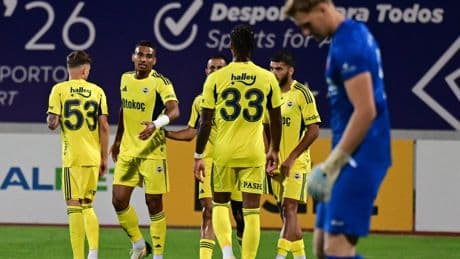 Fenerbahçe ikinci yarı açıldı