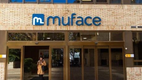 Un error de Muface deja sin cobertura sanitaria a funcionarios adscritos a DKV