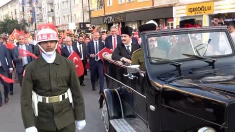 Sivas Kongresi'nin 106'ncı yılında büyük sürpriz: Atatürk'e temsili canlandırma