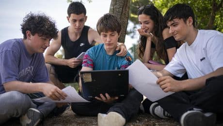 Cómo preparan las PAU los jóvenes: “ChatGPT simula exámenes y me los corrige”