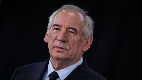 Bayrou acusa a Italia de poner en marcha un 'dumping fiscal' que perjudica a Francia