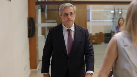 La crisis de los crurrículum se cobra otra dimisión: el consejero extremeño de Vox que se quedó en el Gobierno
