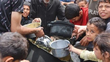 En direct, guerre à Gaza : les 2 millions de personnes habitant l’enclave face à « un risque critique » de famine, selon l’ONU et des ONG