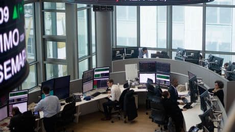 Les fonds activistes maintiennent la pression : 150 campagnes recensées au 1er semestre 2025 selon la banque Lazard