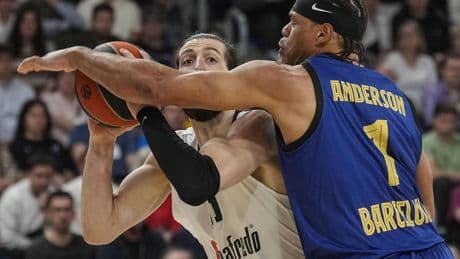 El Barça sufre para ganar a la Virtus, logra el billete para el playoff de la Euroliga y manda al Real Madrid a jugar el 'play-in'