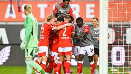 Foulelfmeter entscheidet: Schalke verliert auf dem Betzenberg
