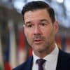 Zweedse migratieminister onthult dat zoon (16) banden met neonazi’s had: “Als vader ben je geschokt”