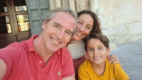 Melanie (47) emigreerde naar Italië: ’Ze kunnen hier een uur praten over een verse pasta’