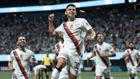 El Manchester City rechaza a la Roma: quiere a Echeverry en Girona