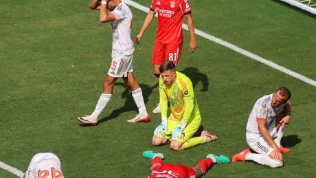FC Bayern gegen Benfica: Die Badelatschen-These