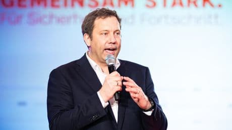 Liveblog zur Merz-Regierung: Klingbeil: SPD hat Charakter als Arbeiterpartei verloren