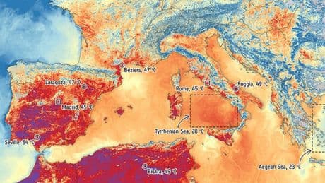 Caldo record, in Spagna la temperatura del suolo arriva a 54 gradi, in Italia si sfiorano i 50 a Foggia. Le immagini del satellite