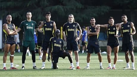 Fenerbahçe, hazırlıklarına Samandıra'da devam etti
