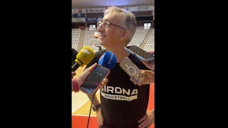 Moncho Fernández se anima con su primera rueda de prensa íntegramente en catalán