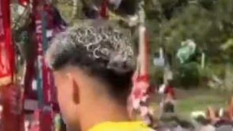 Luis Diaz, en la emotiva ofrenda floral a Diogo Jota