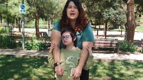 Paqui, madre de Sergio, con síndrome de Down: &quot;Las cuidadoras no llegamos a todo&quot;