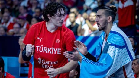 Cedi Osman Yunanistan'a karşı oynayabilecek mi?