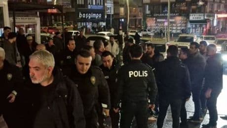 Otobüs durağında kavga: 2 yaralı