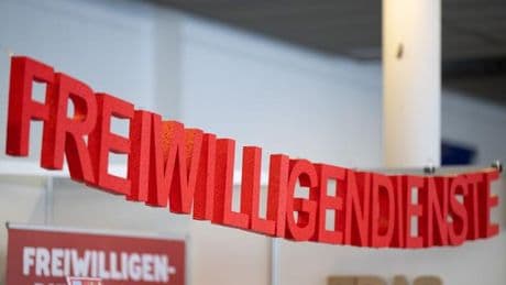 Engagement: Junge Freiwillige beginnen Dienst in Kultur und Bildung