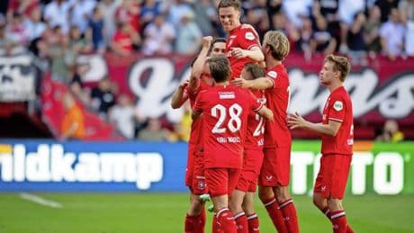 FC Utrecht lijkt plek 3 uit hoofd te moeten zetten na nederlaag bij FC Twente