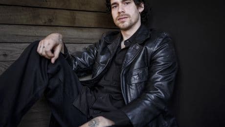 Lucas Hamming heeft hoofdrol te pakken in Queen-musical: ’Ik ben eerder een monnik dan een rockster’