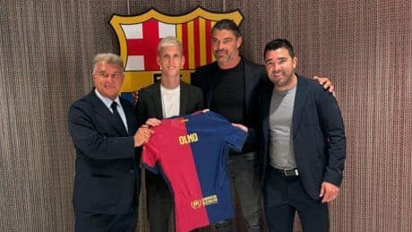El agente de Dani Olmo zanja rumores sobre su futuro