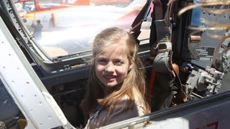 El día que Leonor visitó de niña la Academia del Aire, donde se formará como piloto: su primer vuelo será en un mes y medio