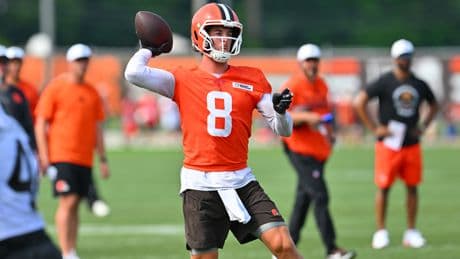 Browns trade Kenny Pickett to Raiders in telling Shedeur Sanders sign