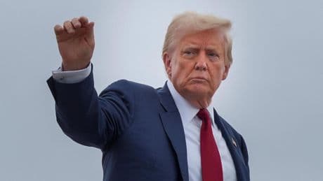 Trump llama "bocazas" a Medvédev y defiende la movilización de submarinos hacia Rusia