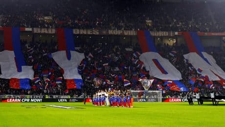 El Olympique de Lyon evita el descenso a la Ligue 2 y salva el momento más complicado de toda su historia