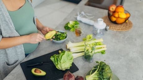 Eating this fruit while pregnant lowers your baby’s chance of developing food allergies