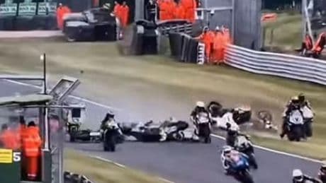 Luto en las Superbikes: mueren dos pilotos de 21 y 29 años tras un accidente múltiple